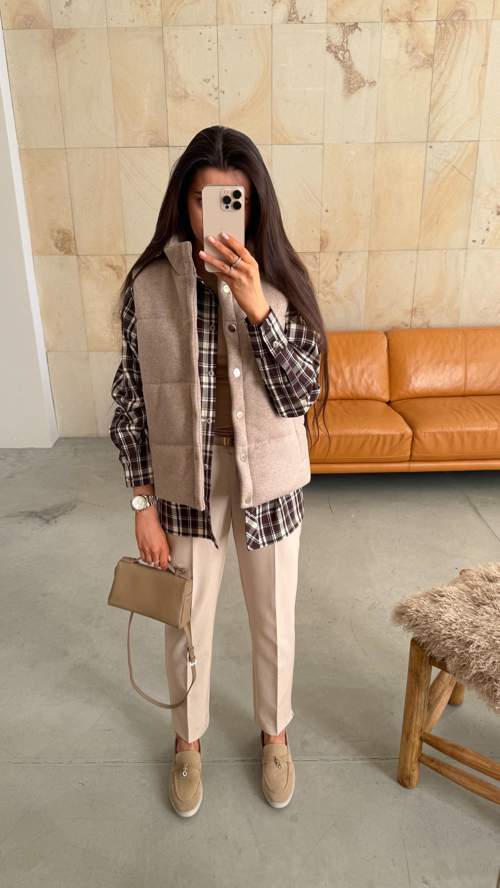 Жилет з кнопками