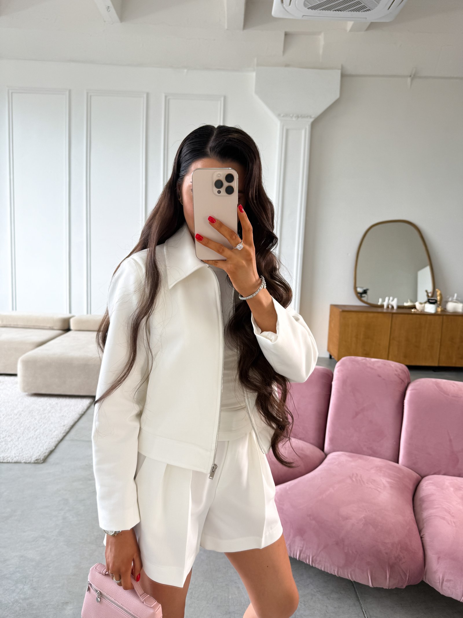 Бомбер Ivory Колір: Білий; Розмір: ХС