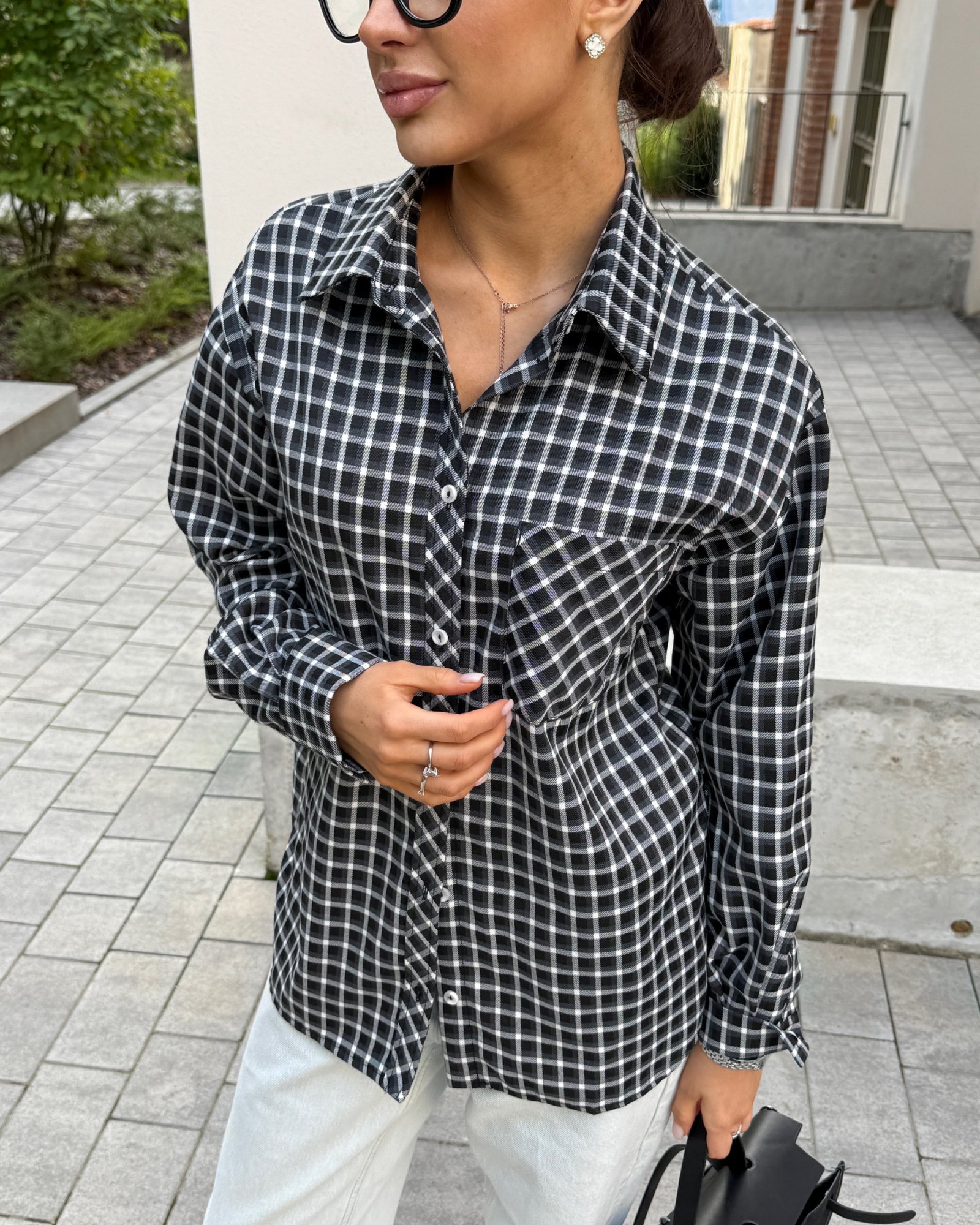 Сорочка костюмна Колір: Чорно-білий