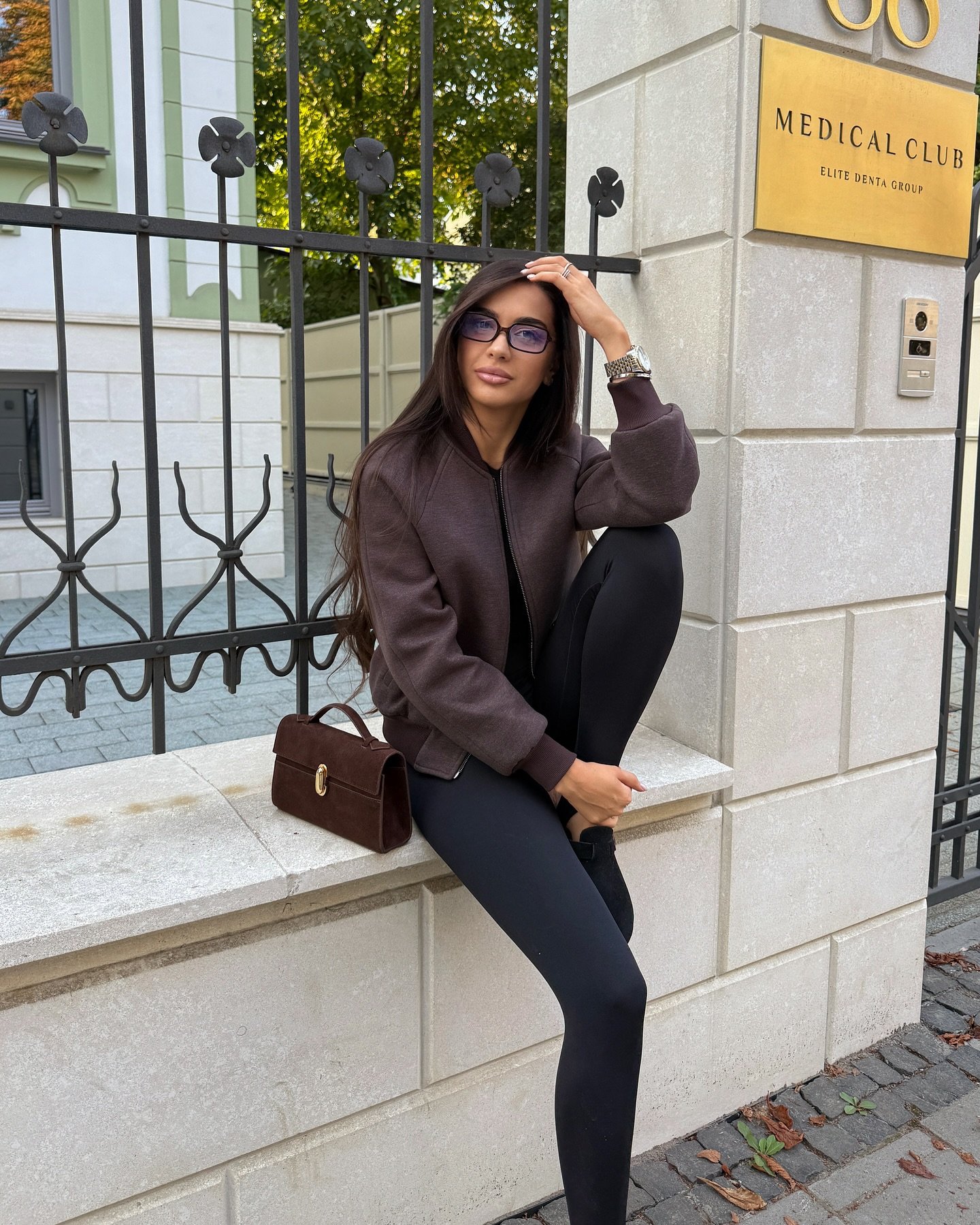 Бомбер реглан Колір: Коричневий; Розміри: Хс